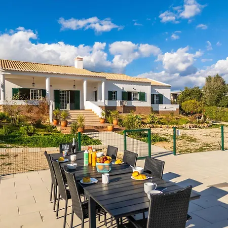 Villa Amina By Portucasa *